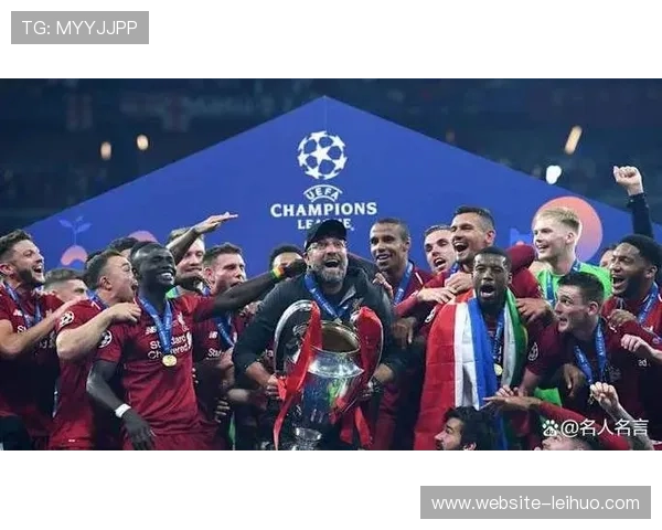 奖杯展示仪式彰显PSG城市影响力，六冠荣耀点亮德比夜