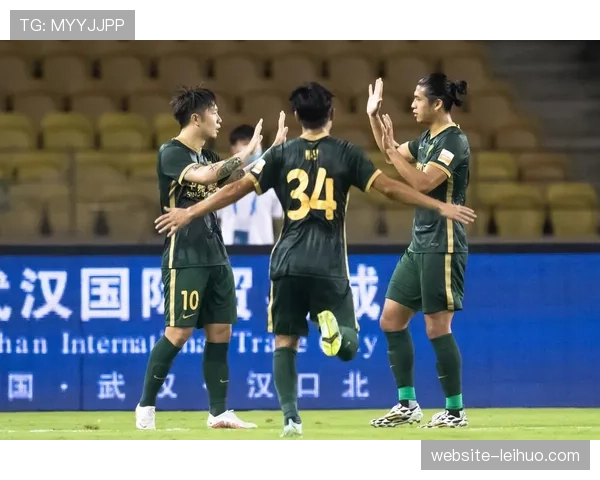 国安0-0闷平海港,京沪大战以平局收场,双方门将发挥出色